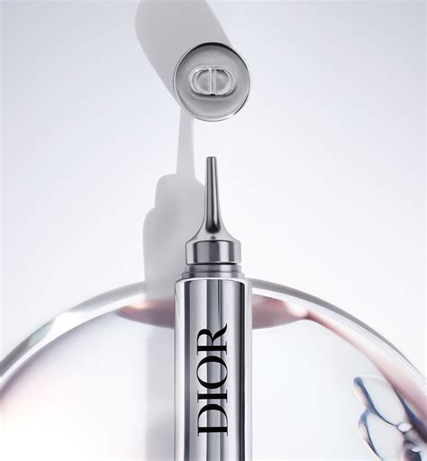 Capture Totale Hyalushot: The Dior Expert Wrinkle Corrector 